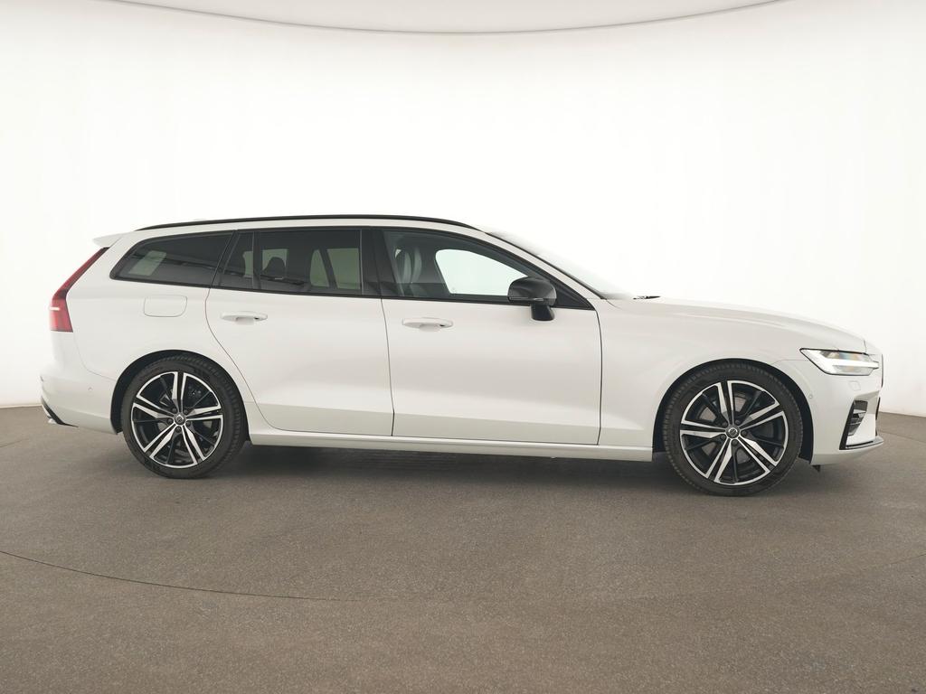 Volvo V60 2022