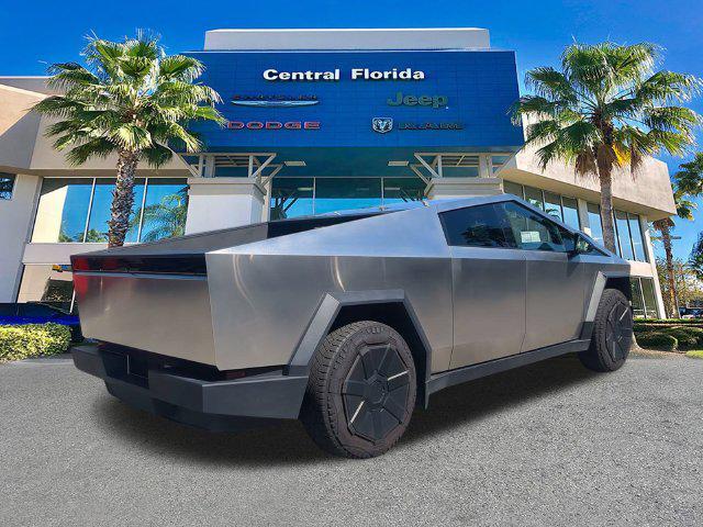 Tesla Cybertruck 2025