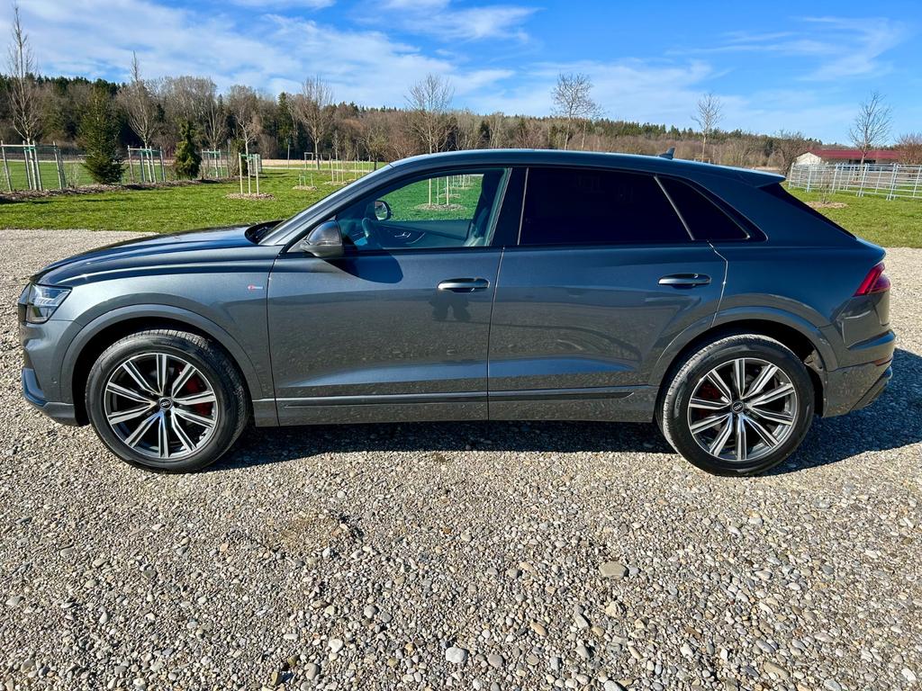 Audi Q8 2022