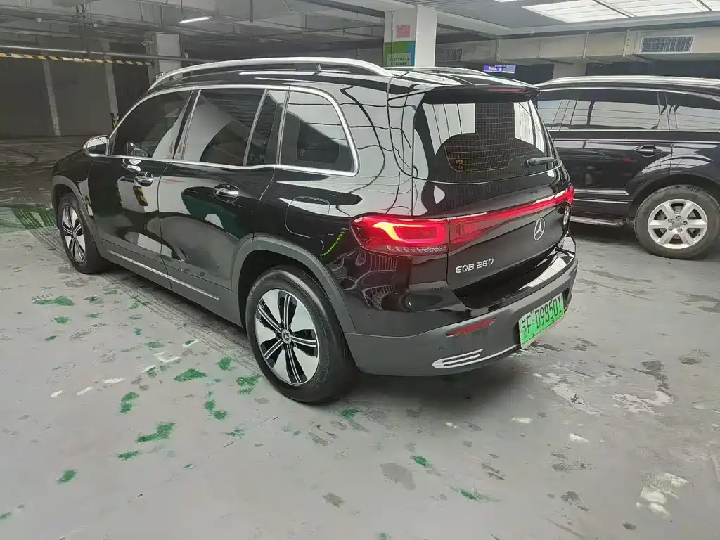 Mercedes-Benz EQB 2022