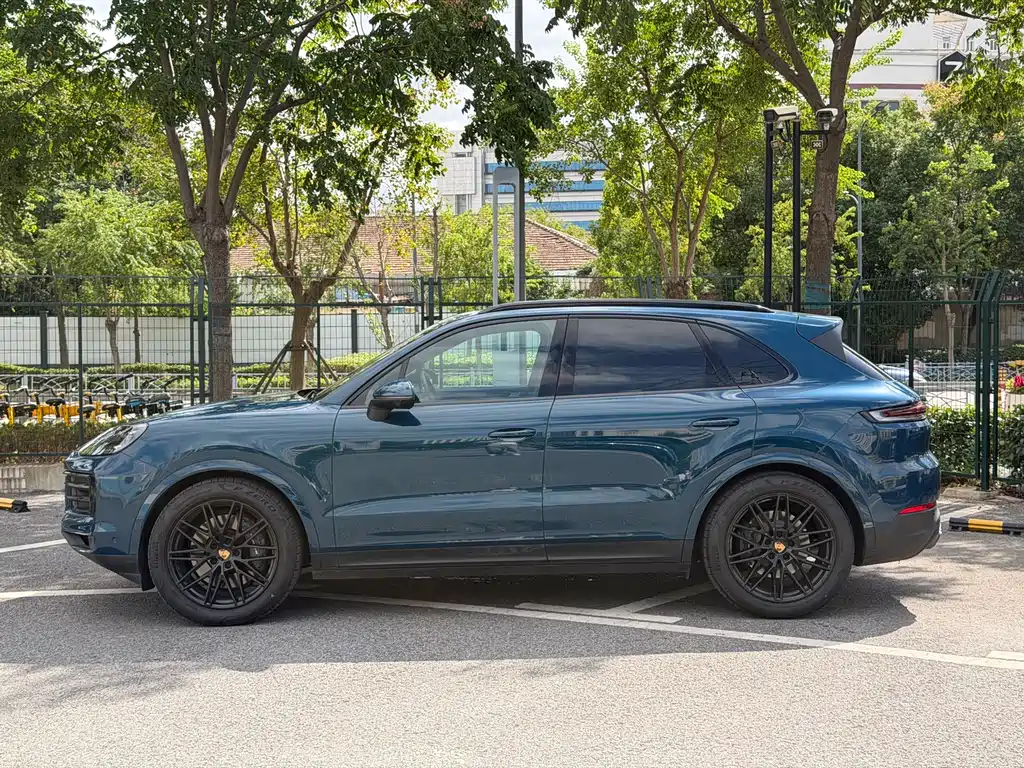 Porsche Cayenne 2024