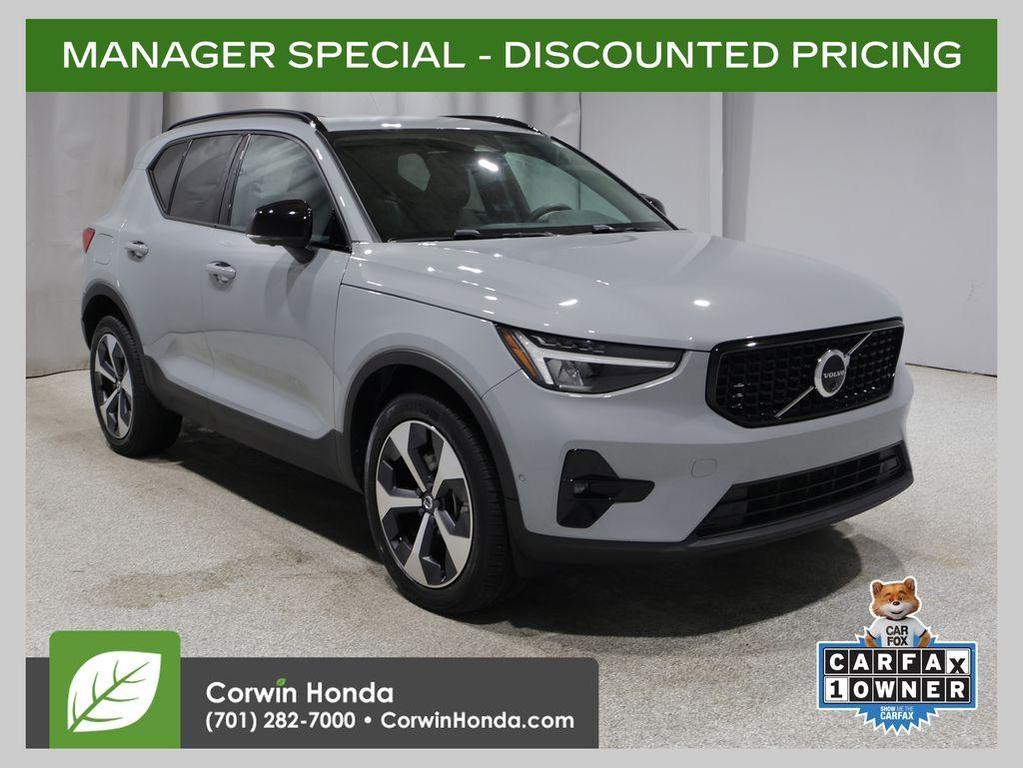 Volvo XC40 2024