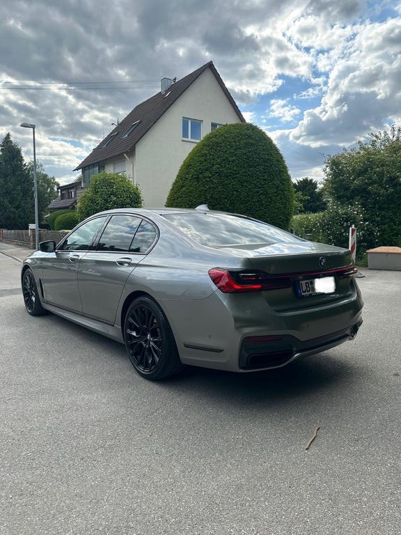 BMW 730 2021