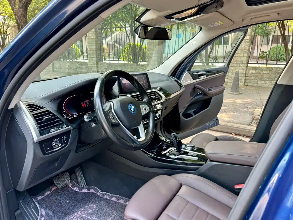 BMW iX3 2021