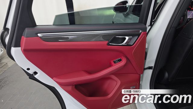 Porsche Macan 2022