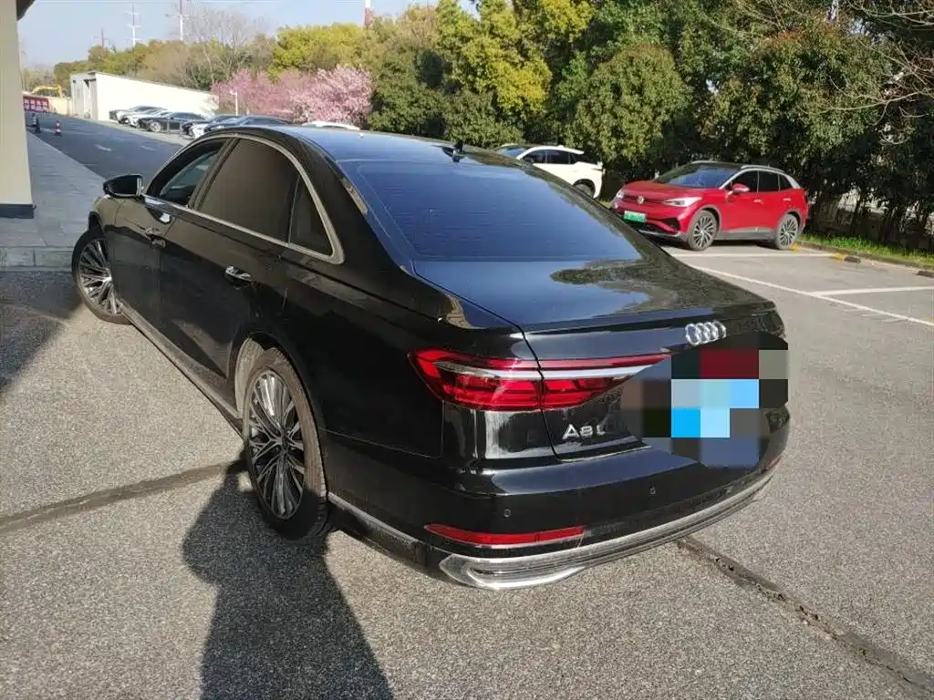 Audi A8 2024