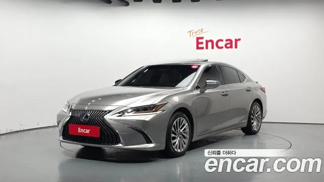 Lexus ES 2021