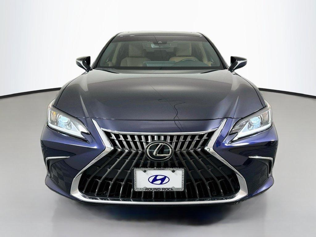 Lexus ES 2025