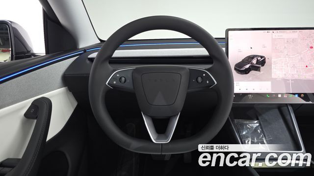 Tesla Model Y 2025
