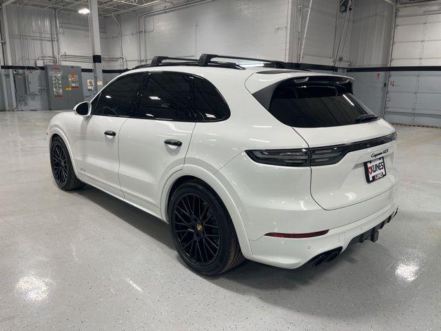 Porsche Cayenne 2021