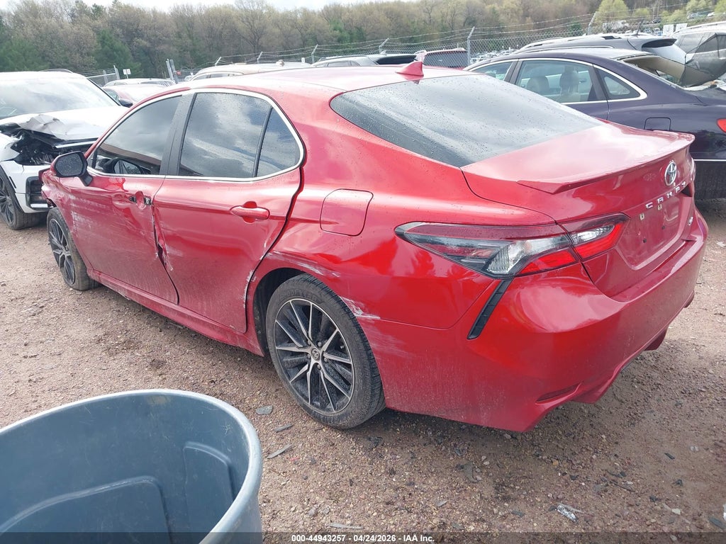Toyota Camry 2021