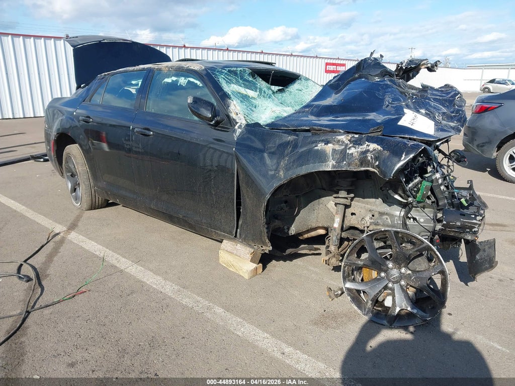 Chrysler 300 2021