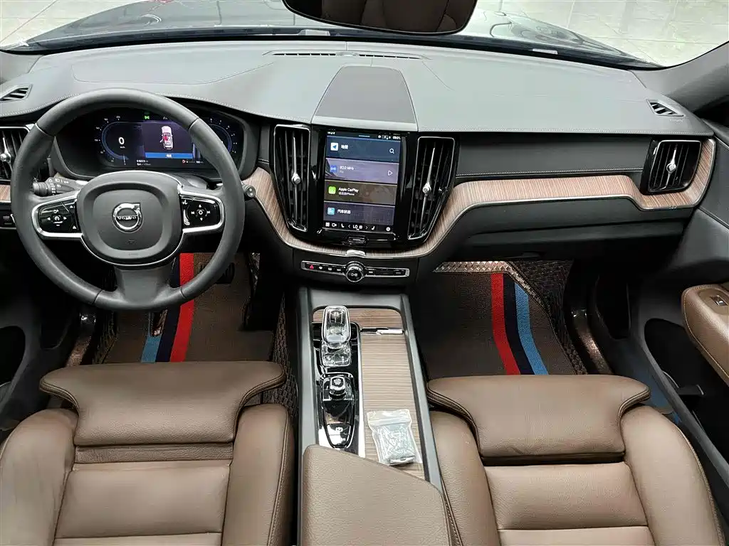 Volvo XC60 2022