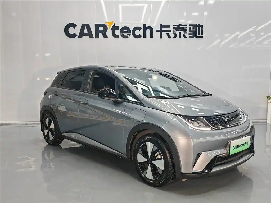 BYD Dolphin 2023