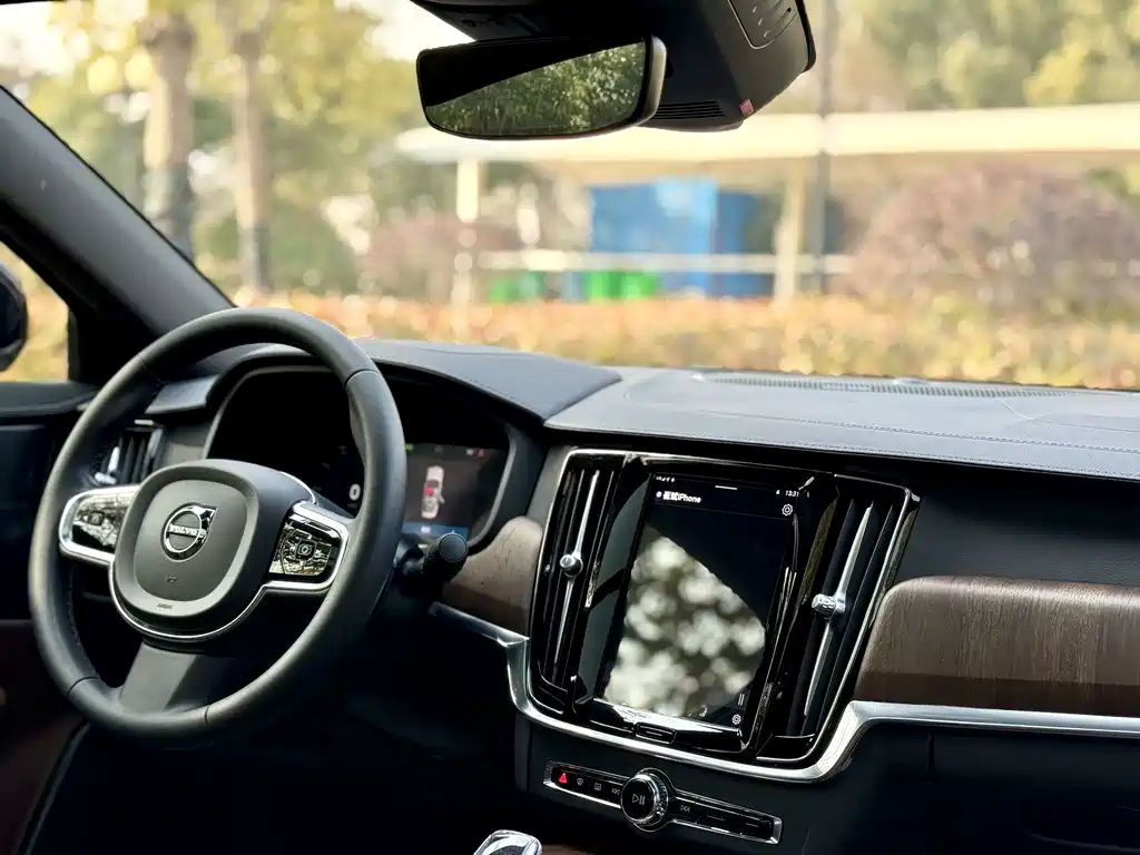 Volvo S90 2024
