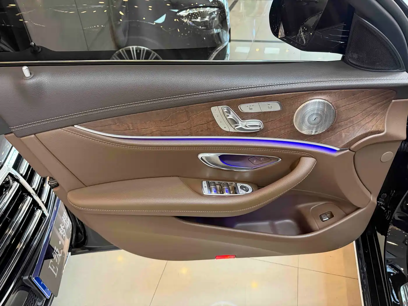 Mercedes-Benz E-Класс 2023