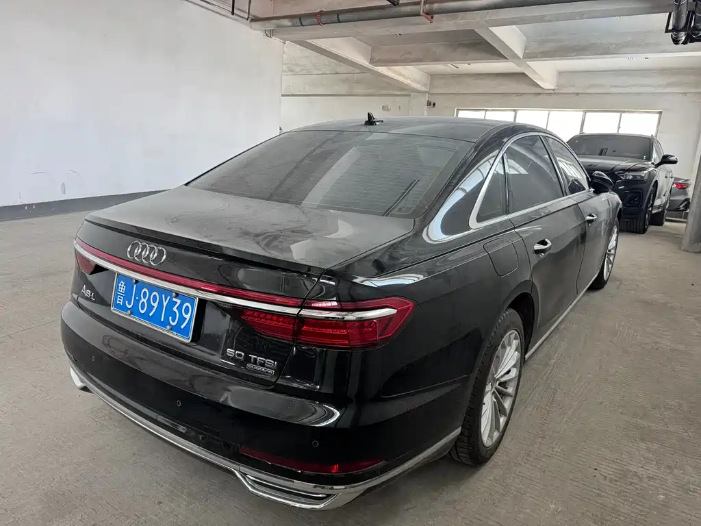 Audi A8 2022