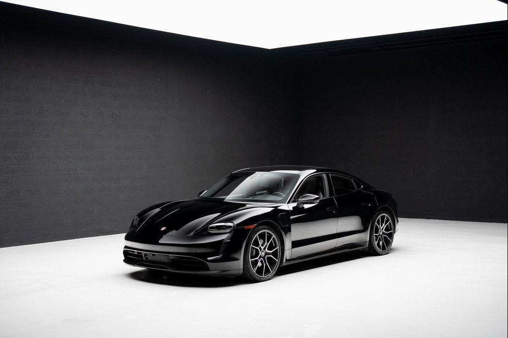 Porsche Taycan 2022