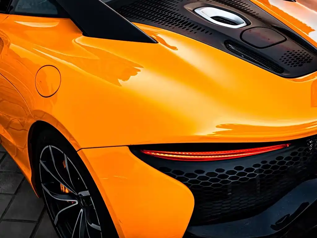 McLaren Artura 2023