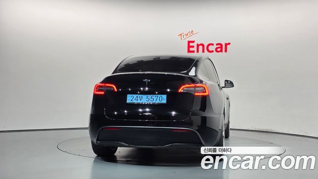 Tesla Model Y 2021