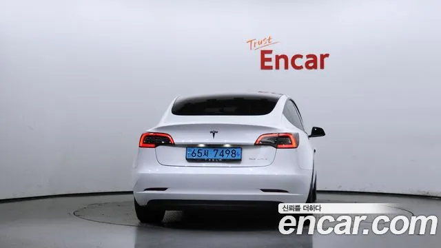 Tesla Model 3 2021
