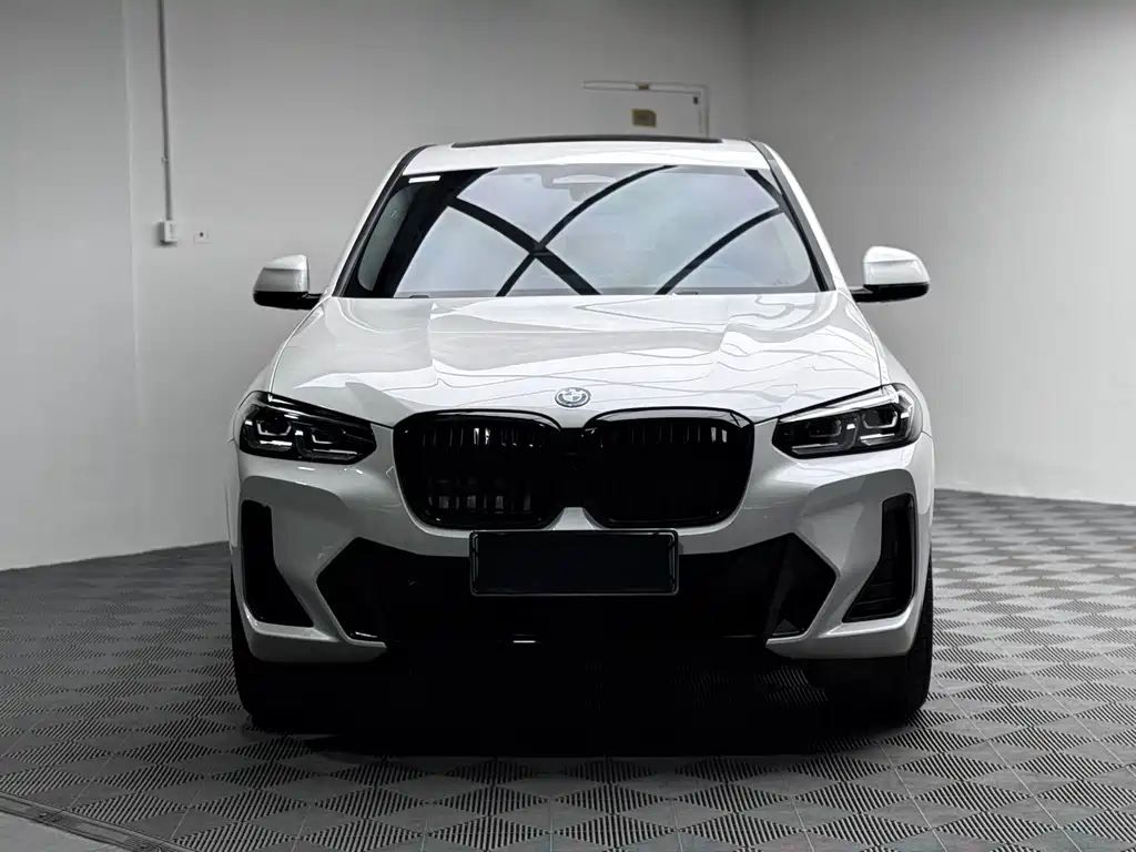 BMW iX3 2024