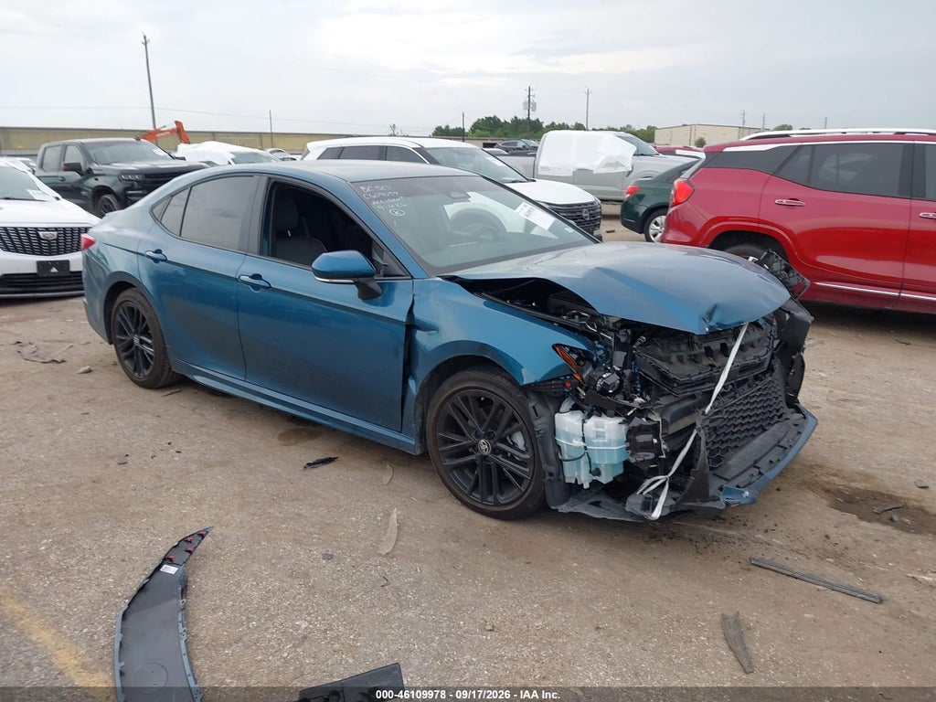Toyota Camry 2025