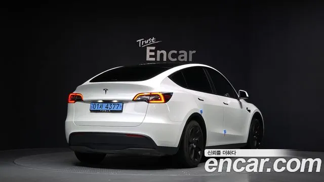 Tesla Model Y 2021