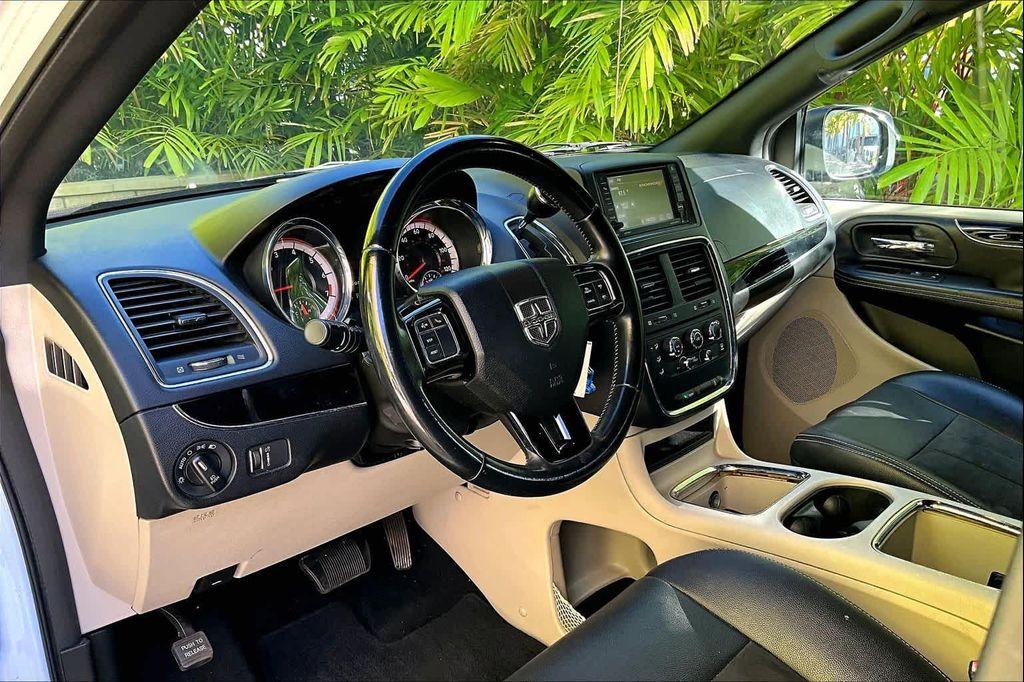 Chrysler Pacifica 2023
