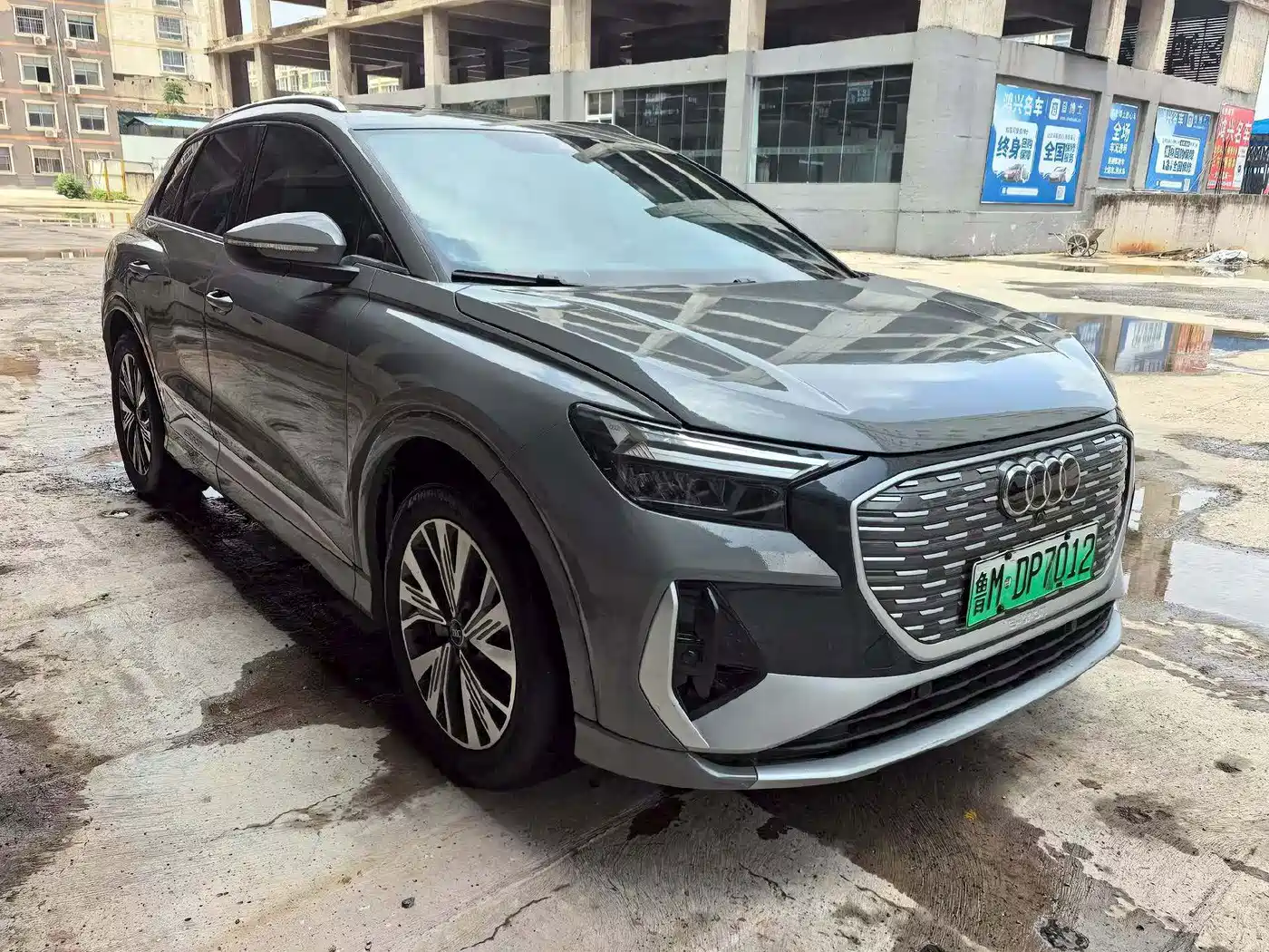 Audi Q4 e-tron 2024