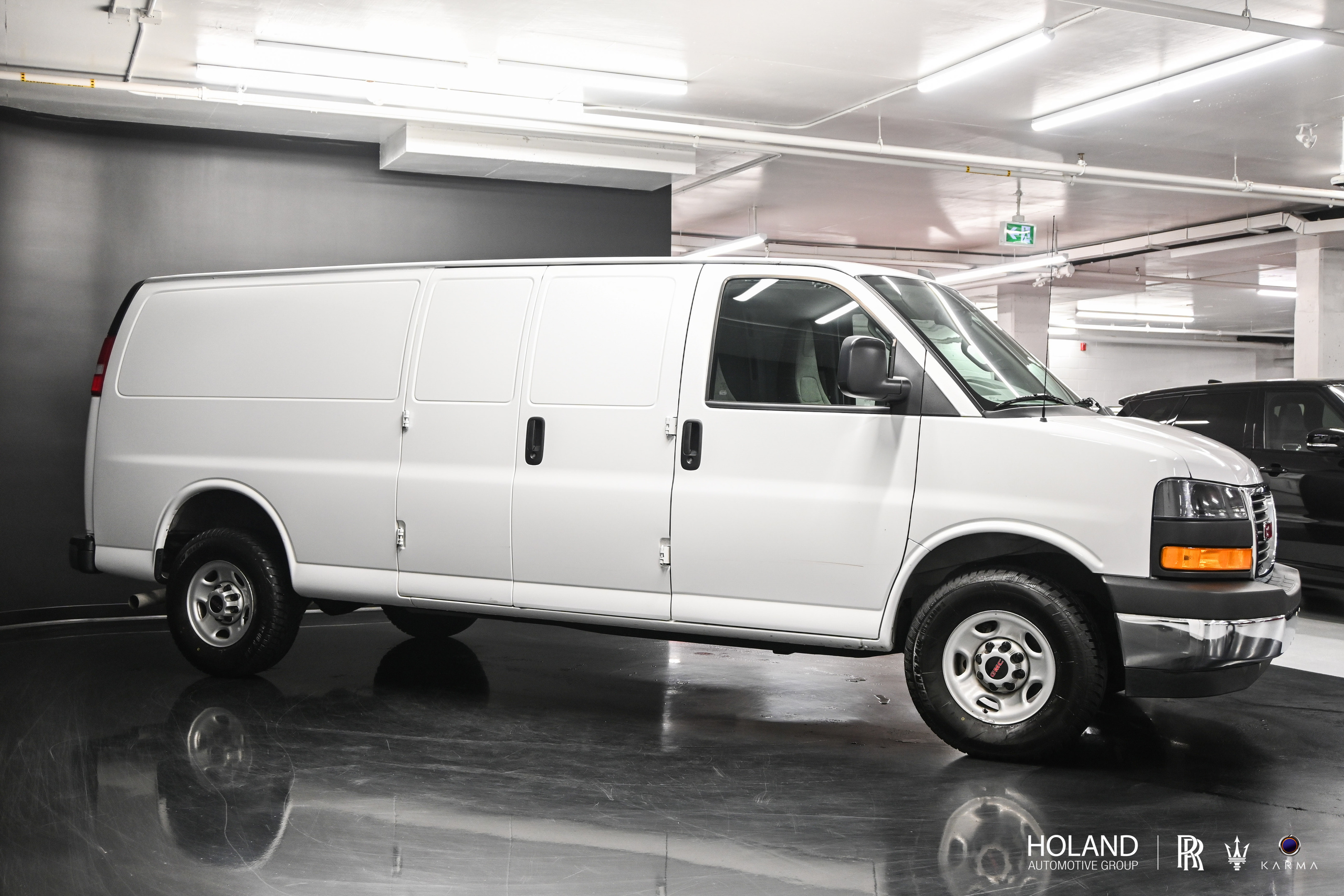 GMC Savana 2023