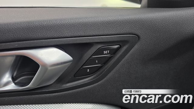 BMW 1 серии 2021