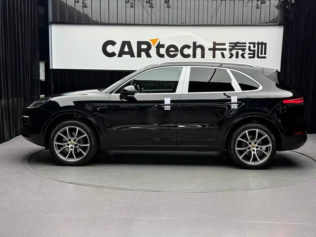 Porsche Cayenne 2022