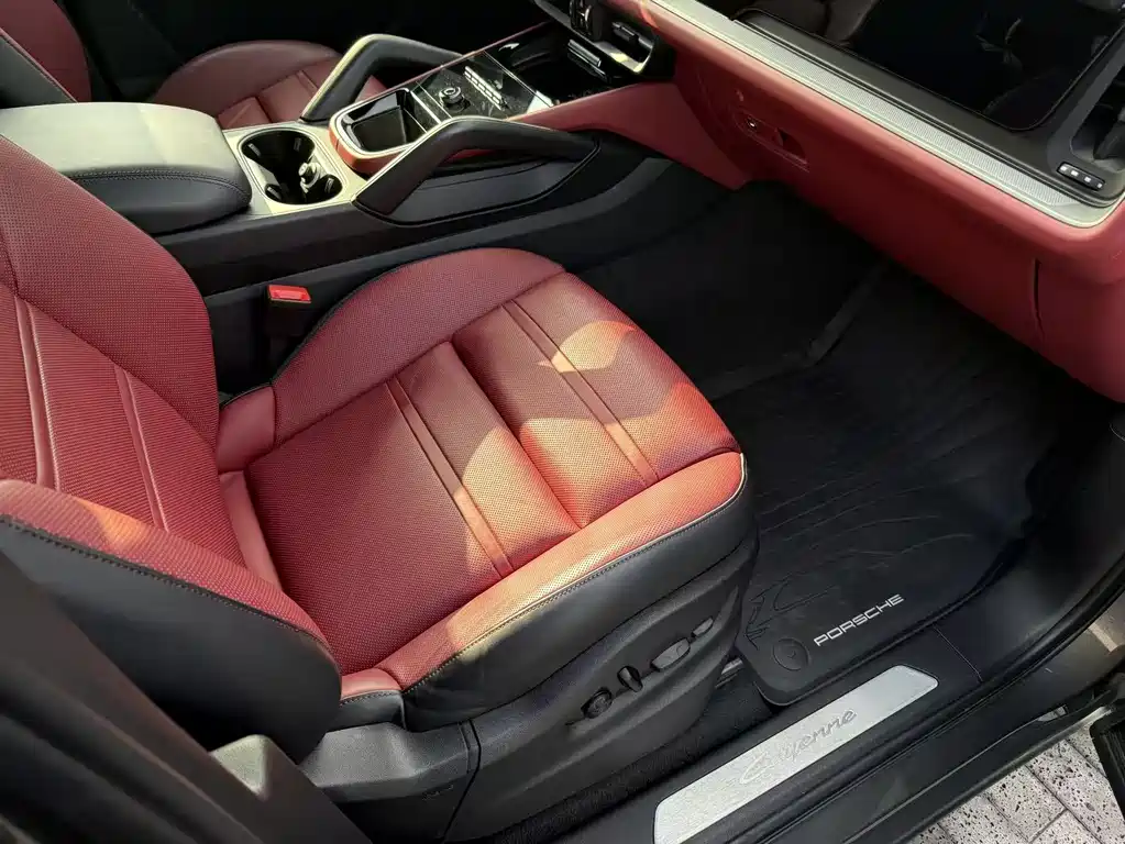 Porsche Cayenne 2024