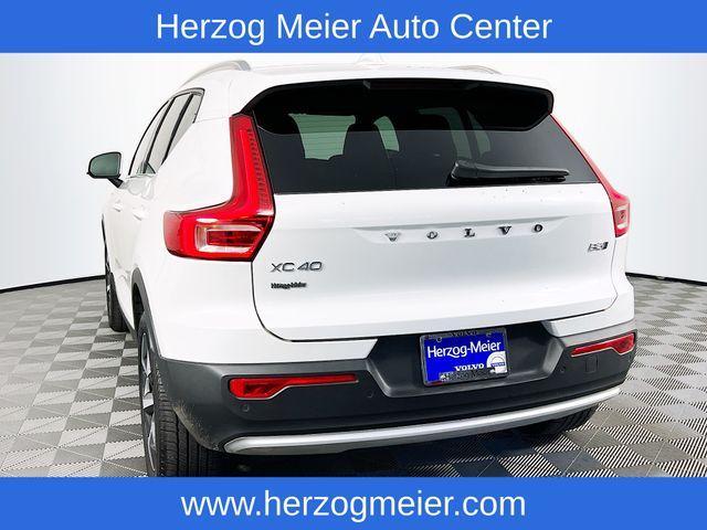 Volvo XC40 2025