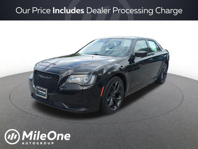Chrysler 300 2021