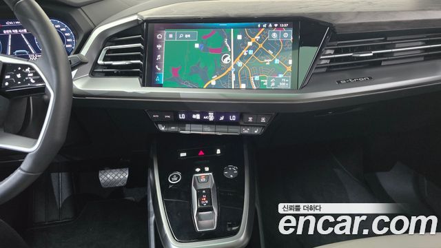 Audi Q4 e-tron 2025