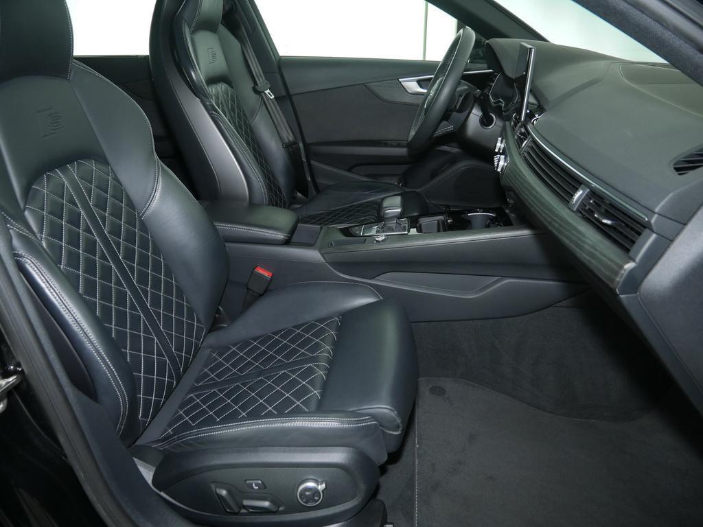 Audi A4 2023