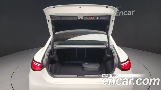 Mercedes-Benz EQE 2024