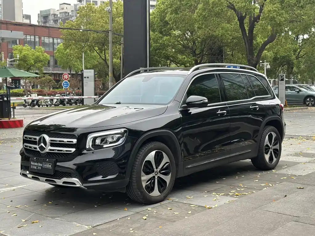Mercedes-Benz GLB 2023