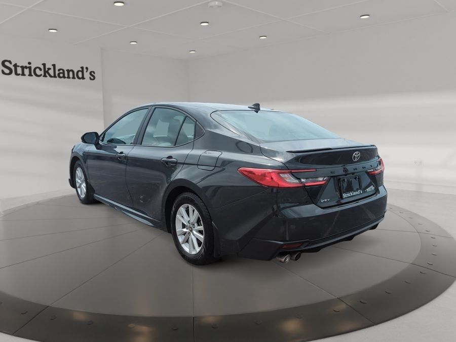 Toyota Camry 2025