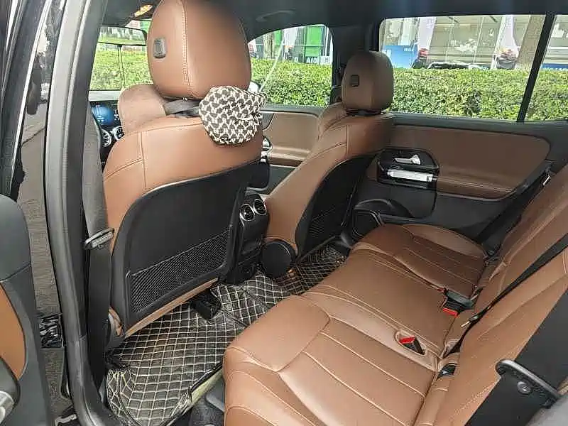 Mercedes-Benz GLB 2023