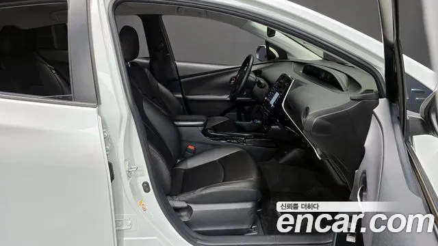 Toyota Prius 2021