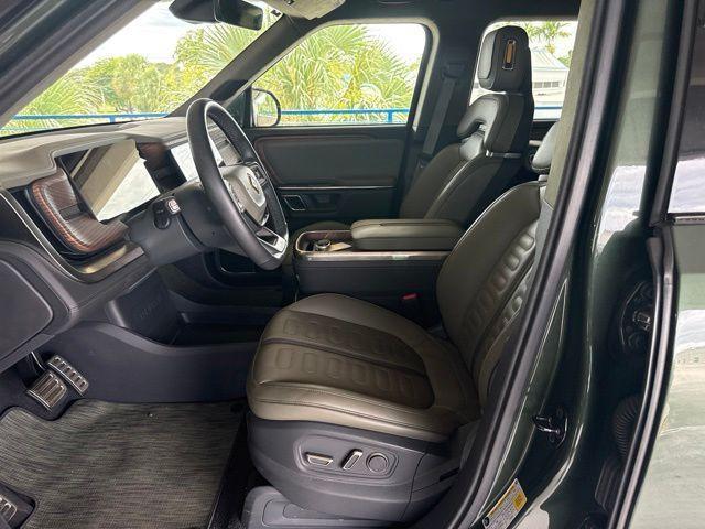 Rivian R1S 2023