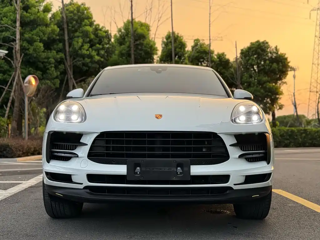 Porsche Macan 2021
