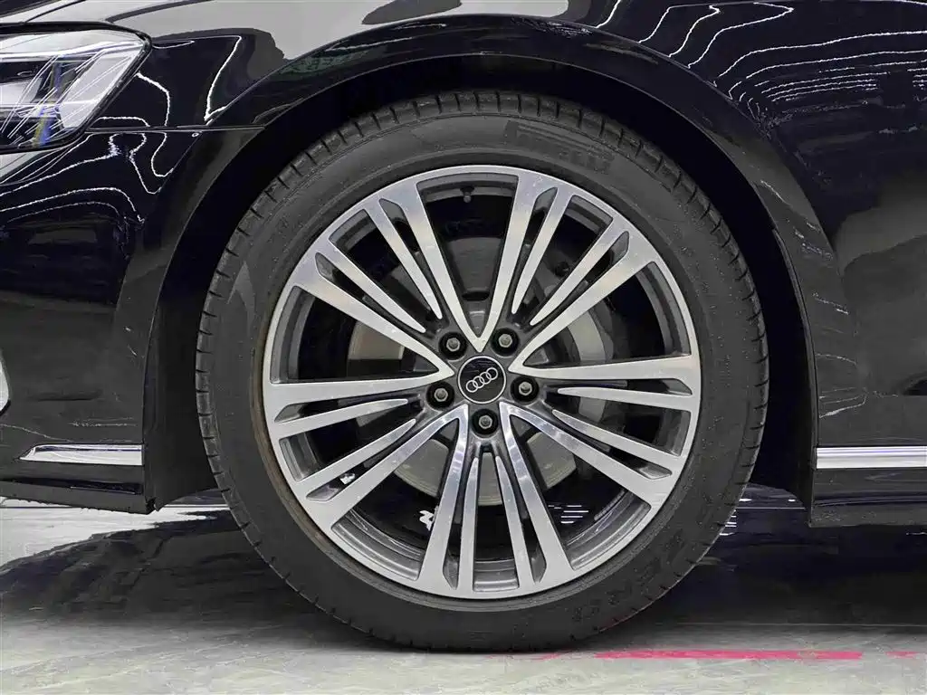 Audi A8 2024