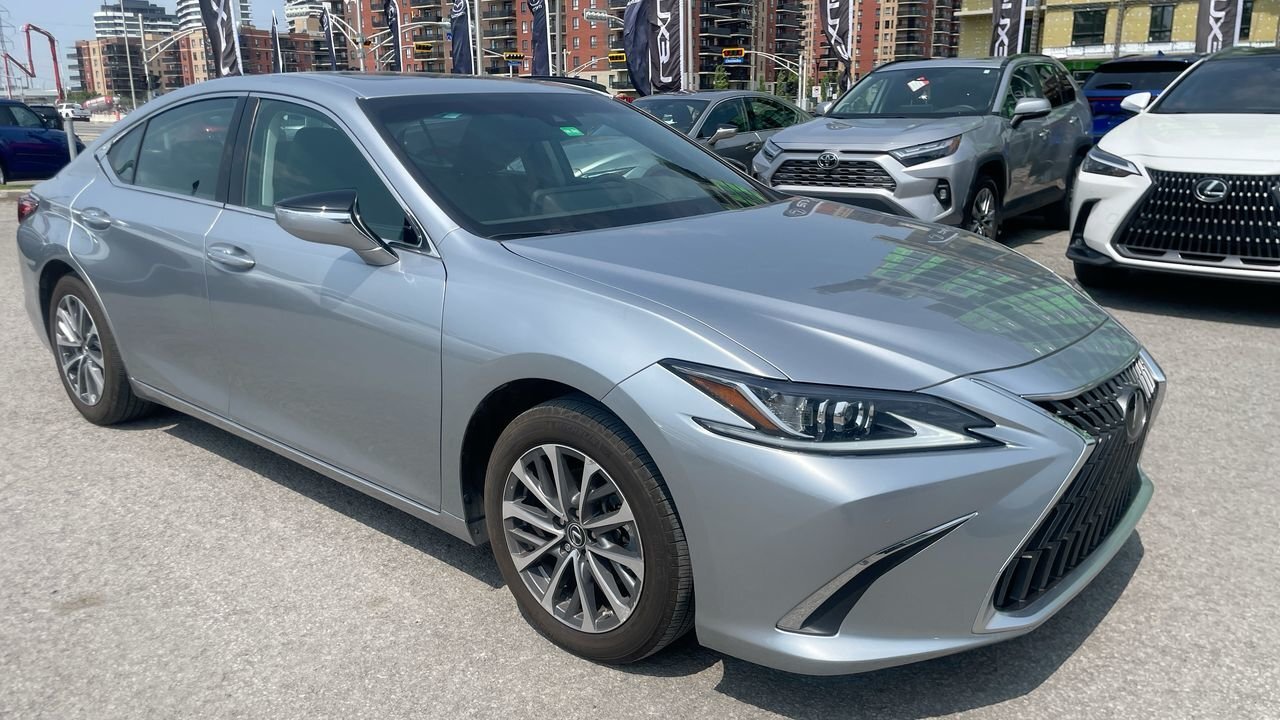 Lexus ES 2023
