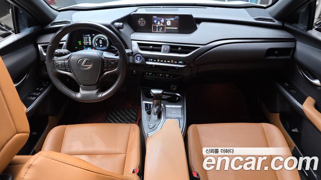 Lexus UX 2021