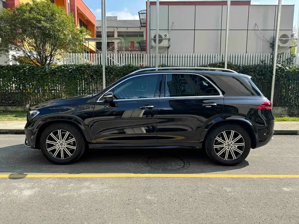 Mercedes-Benz GLE 2025