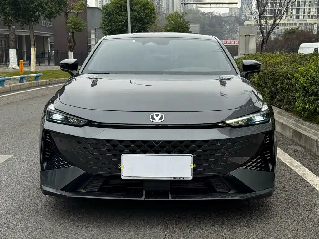 Changan UNI-V 2024